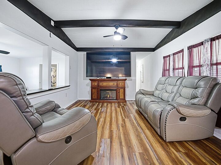 Property Photo:  211 Rue De Paresse  FL 32778 