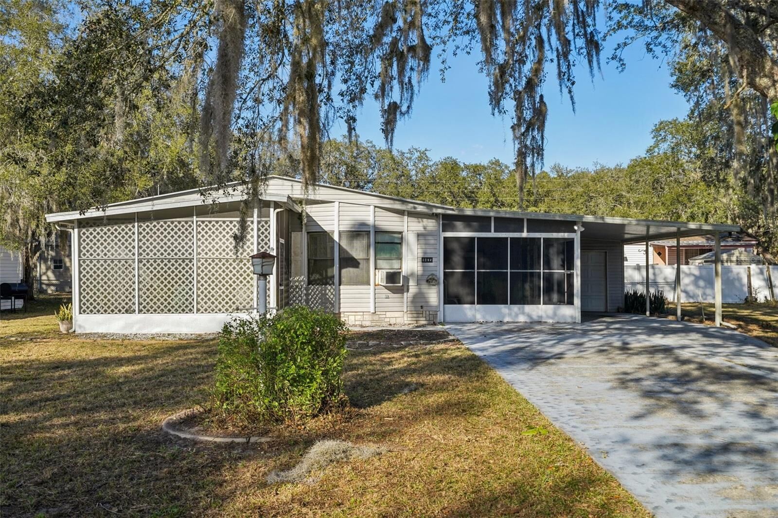 Property Photo:  8625 Silver Trail  FL 34788 