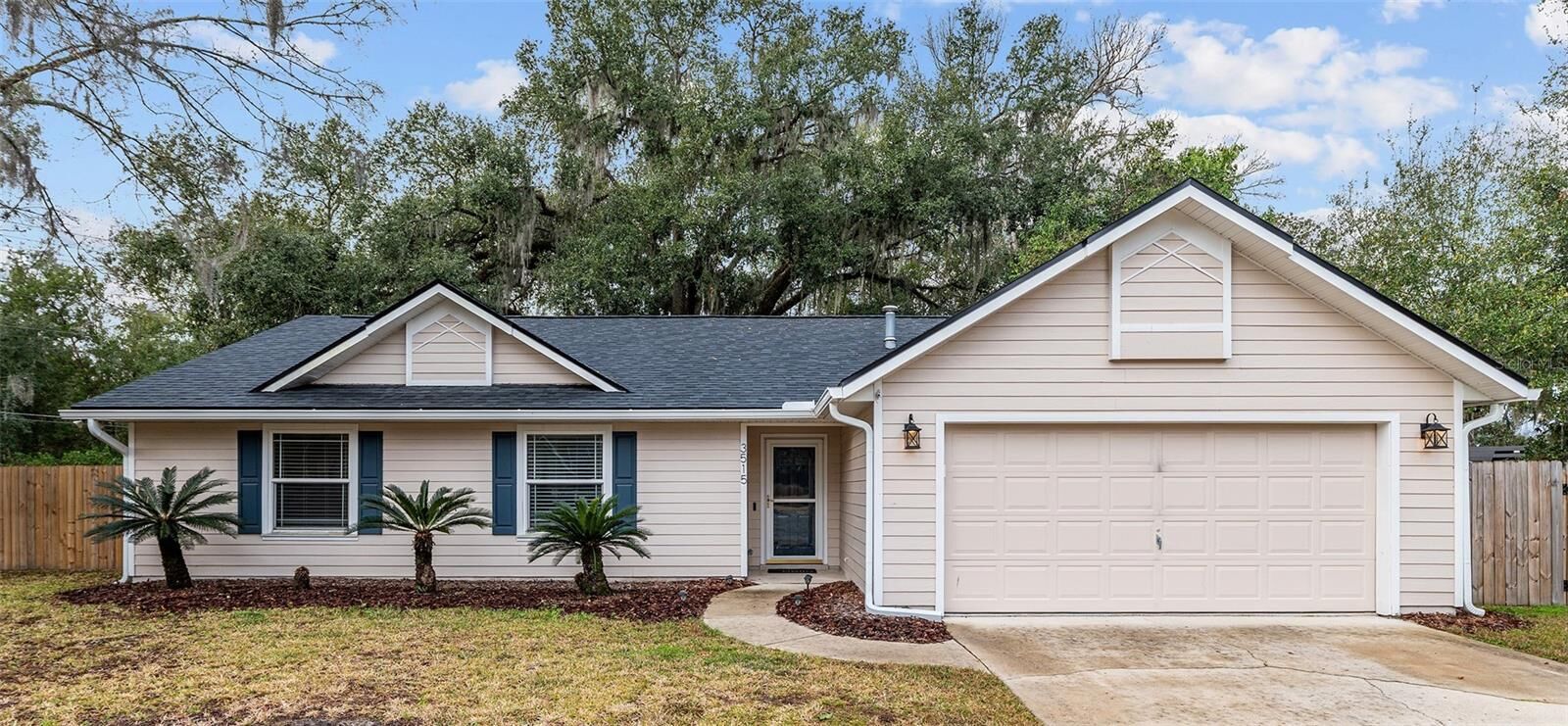 Property Photo: 3515 NW 39th Place FL 32605