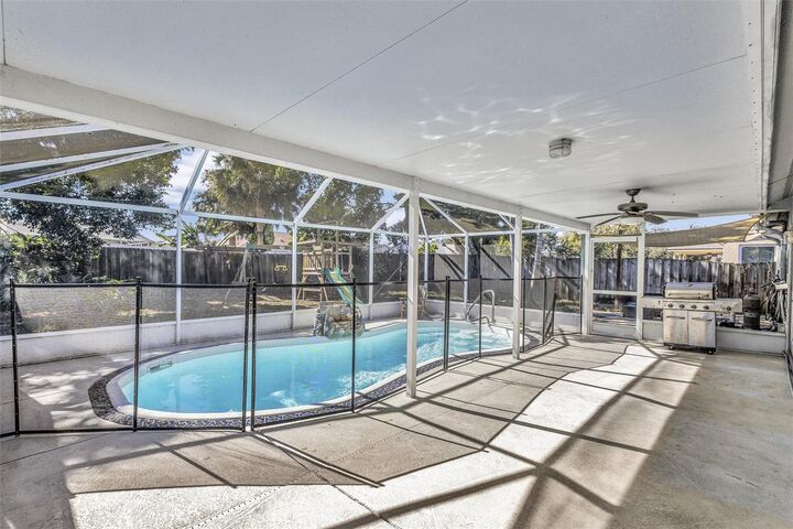 Property Photo:  6109 61st Court E  FL 34221 