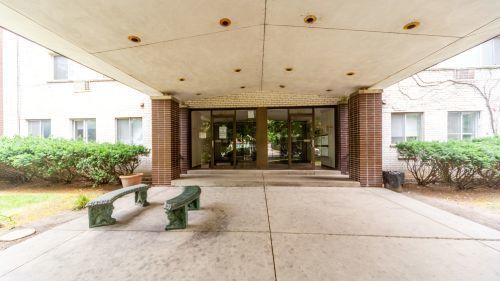 Property Photo:  1415 W Pratt Boulevard 107  IL 60626 