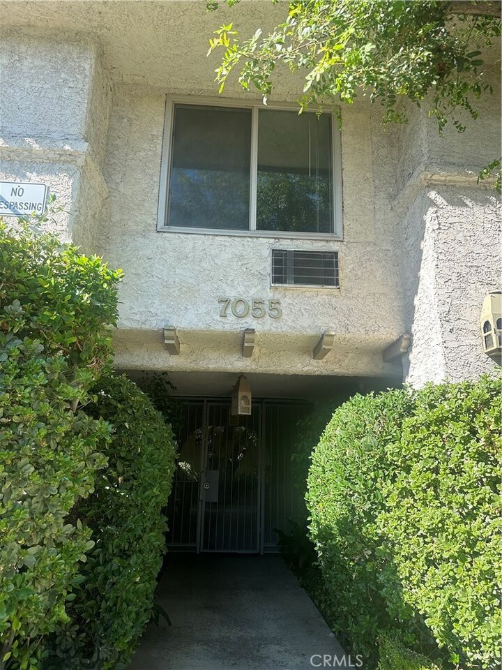 Property Photo:  7055 Etiwanda Avenue 208  CA 91335 