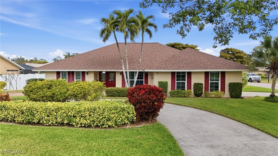 Property Photo: 1235 Westfield Drive FL 33919