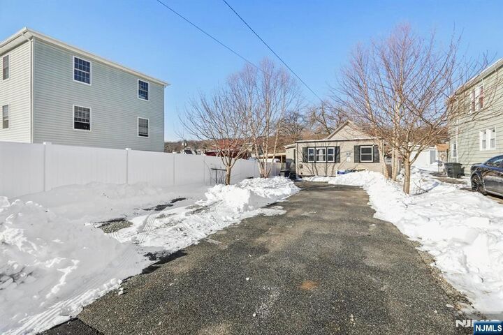 Property Photo:  631 Valley Street  NJ 07050 