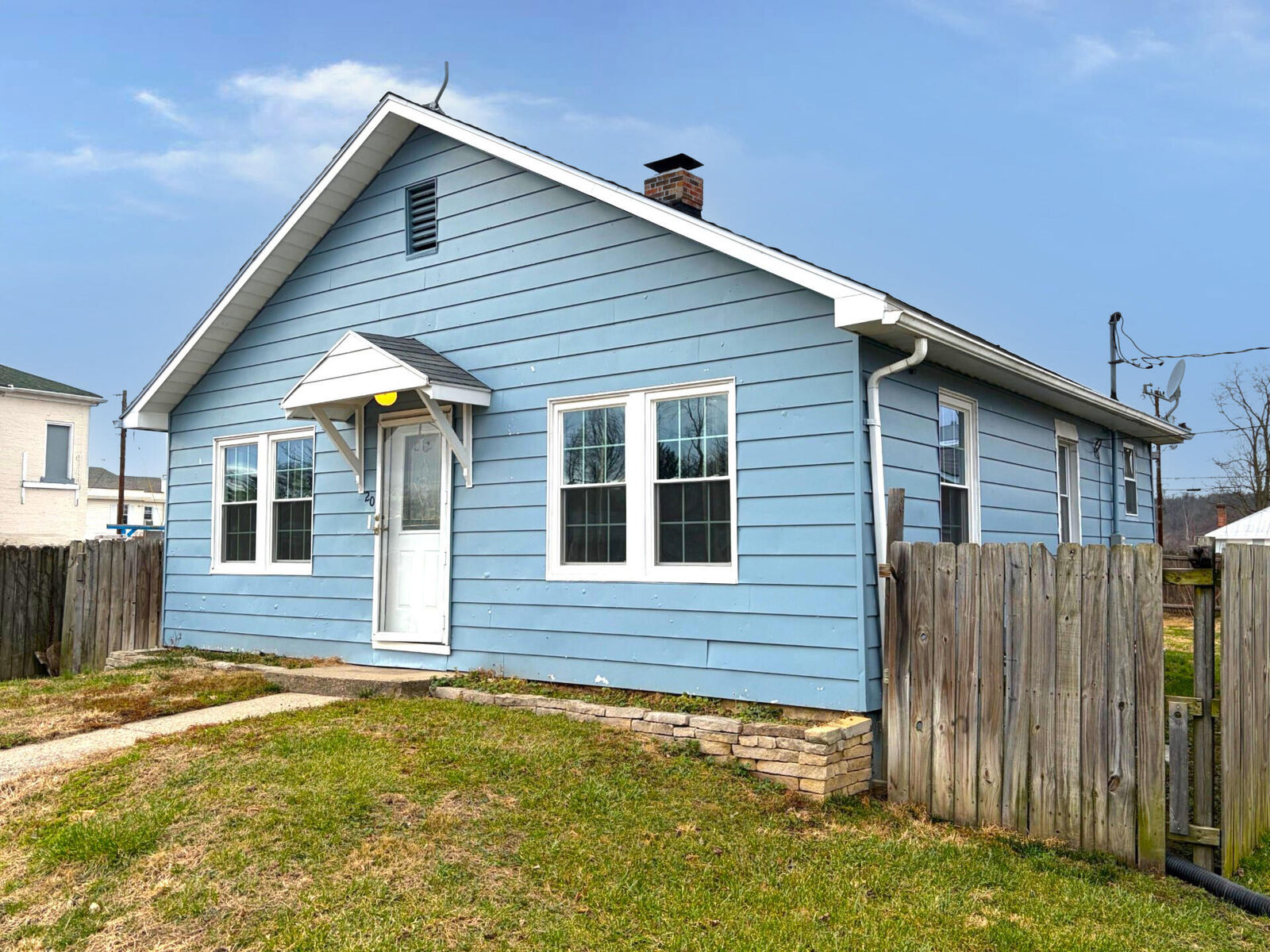 Property Photo:  201 E Market Street  KY 41095 