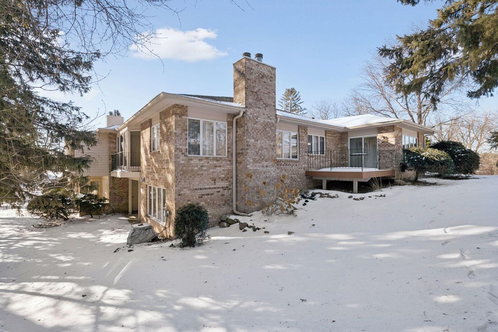 Property Photo:  7701 Pondwood Drive  MN 55439 