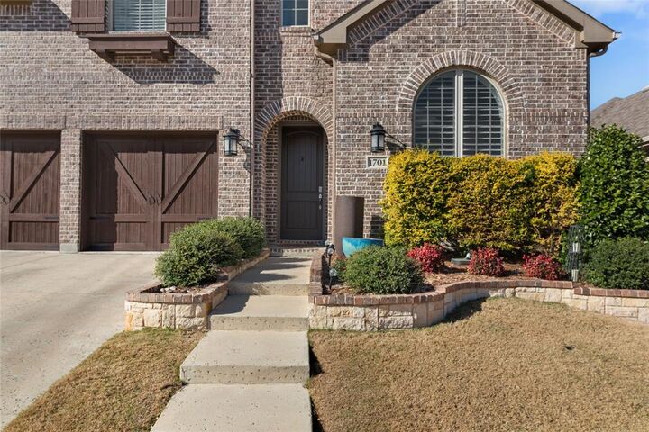 Property Photo: 1701 Conifer Court TX 76226