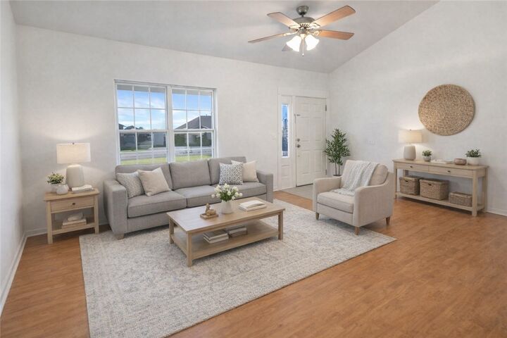 Property Photo:  526 White Oak Street  AR 72734 