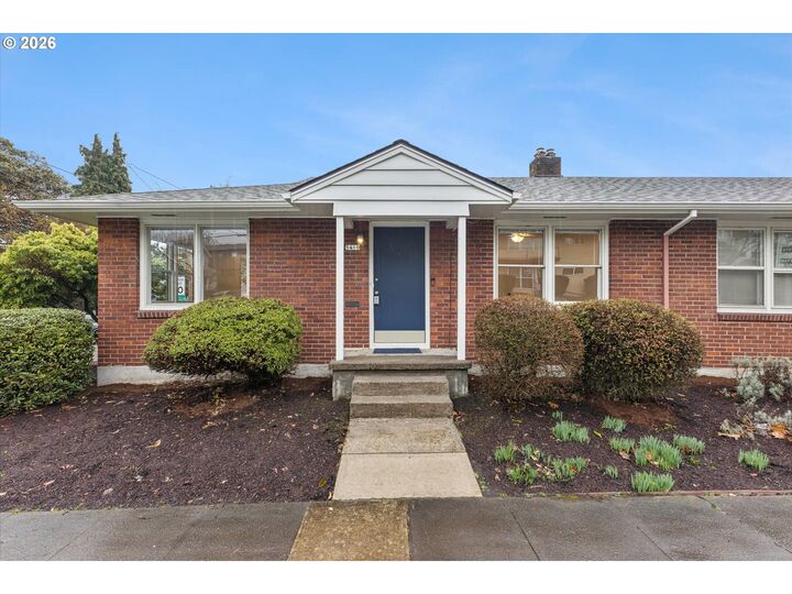 Property Photo: 5410 SE 17th Ave OR 97202