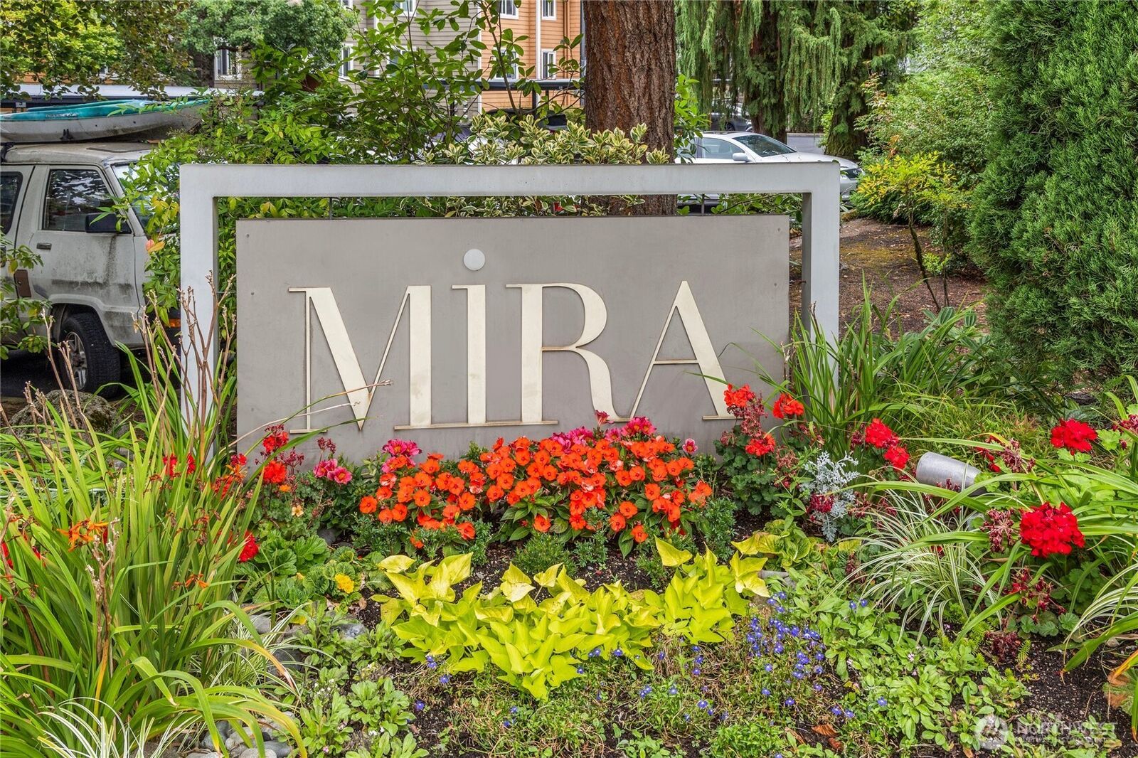 Property Photo:  710  Kirkland Cir A101  WA 98033 