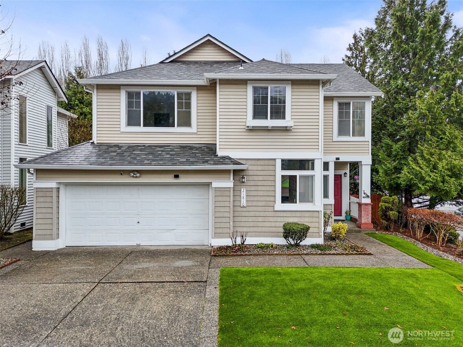 Property Photo:  21810  43rd Place S 7  WA 98032 