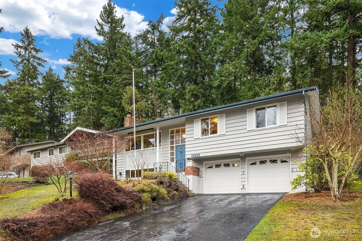 Property Photo:  19222  38th Place NE  WA 98155 