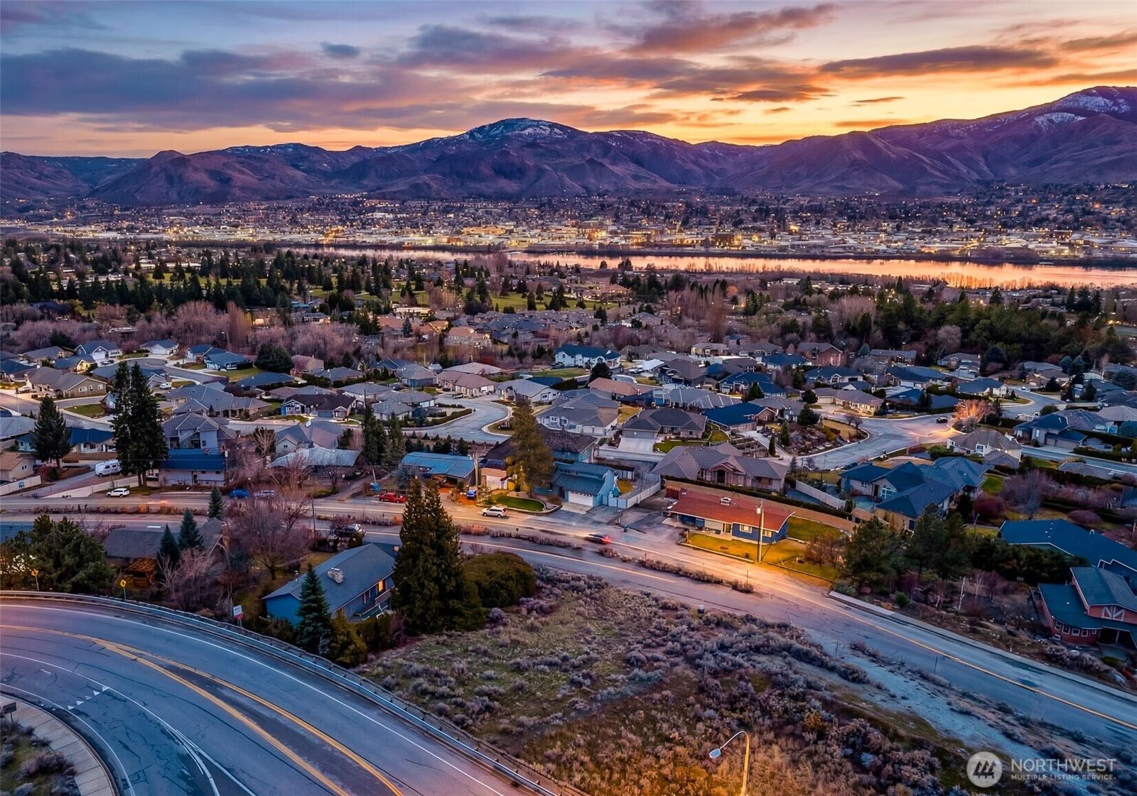 Property Photo:  0 Nna  Valley View Blvd  WA 98802 