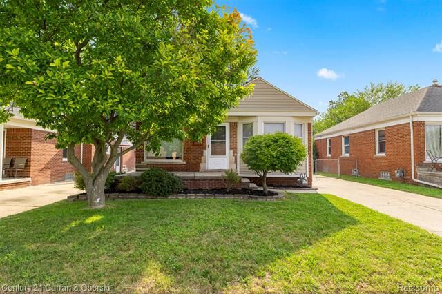 Property Photo:  9299 Becker Avenue  MI 48101 