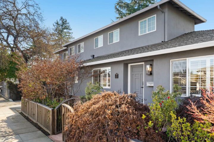 Property Photo:  612 Hudson Street  CA 94061 