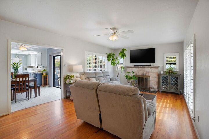 Property Photo:  333 Hawthorne Street  CA 93901 