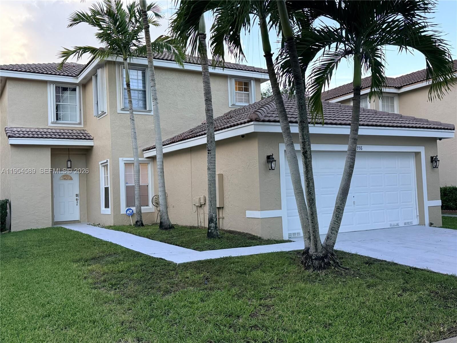 Property Photo: 2358 SW 177th Ave FL 33029