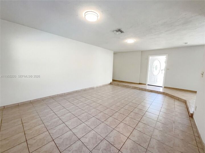 Property Photo:  10001 SW 99th Ave  FL 33176 