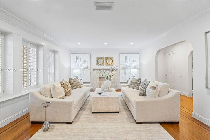 Property Photo:  4705 Alhambra Cir  FL 33146 