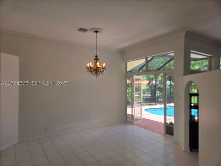 Property Photo:  900 Spoonbill Cir  FL 33326 