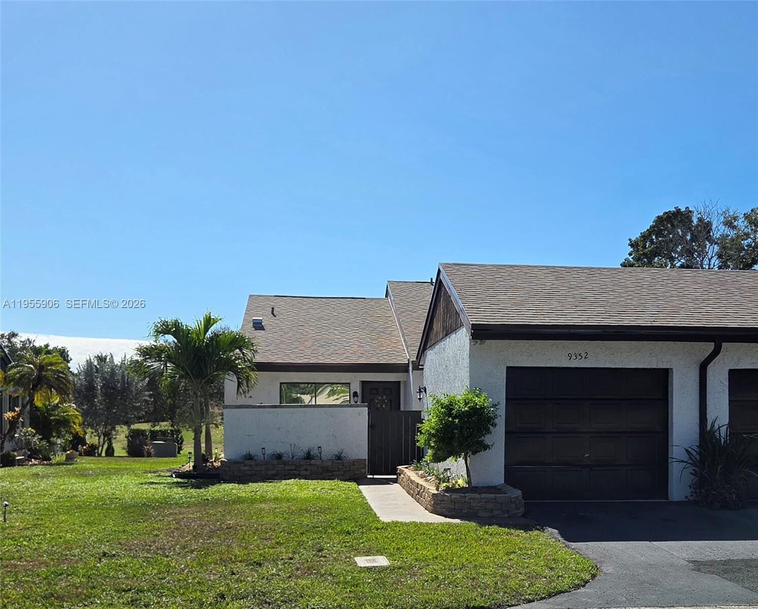Property Photo:  9352 Wedgewood Ln A1  FL 33321 