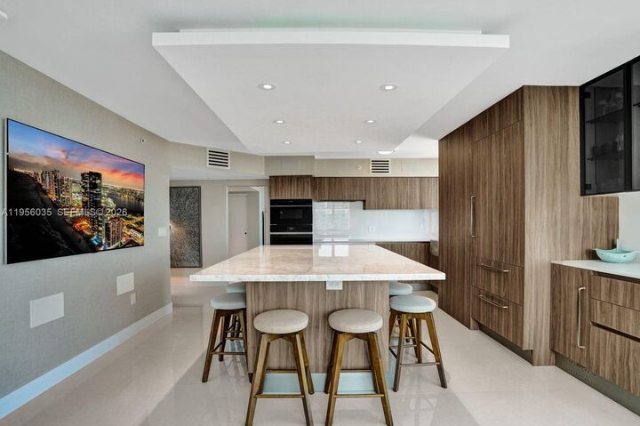 Property Photo:  90 Alton Rd 2701  FL 33139 