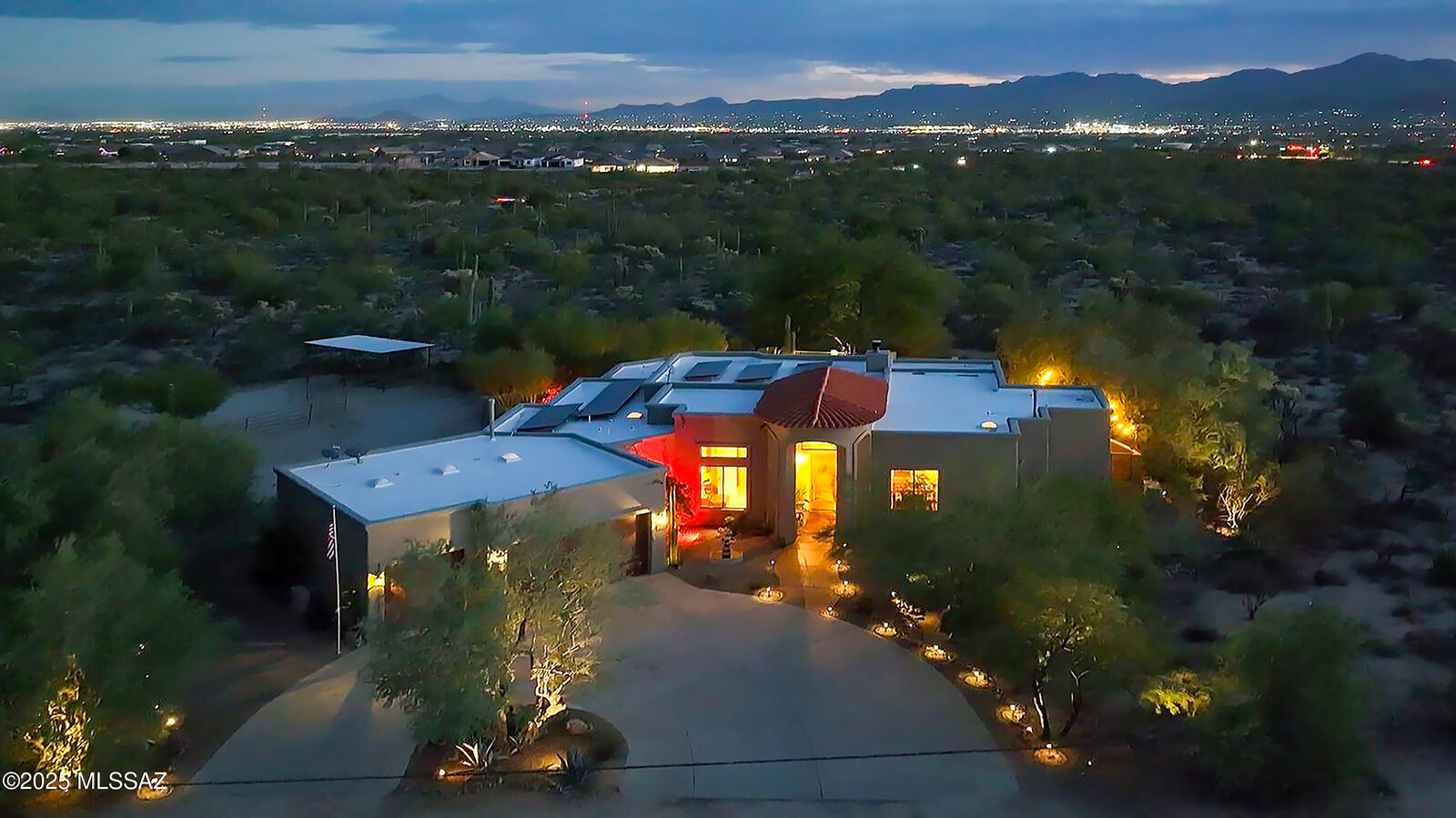 Property Photo: 5251 W Desert Falcon Lane AZ 85742