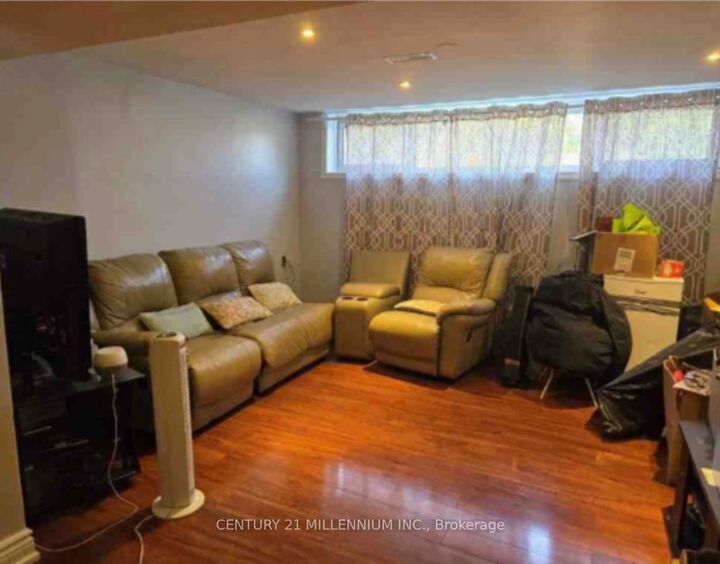 Property Photo:  9 Tralee Avenue  ON M1G 3E3 