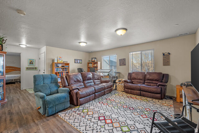 Property Photo: 956 W 580 S 120 UT 84062