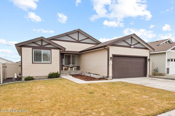 Property Photo:  1435 N Minam Loop  ID 83854 