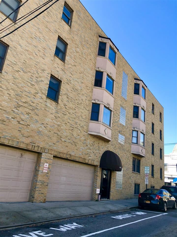 Property Photo:  4014 Palisade Ave 7  NJ 07087 