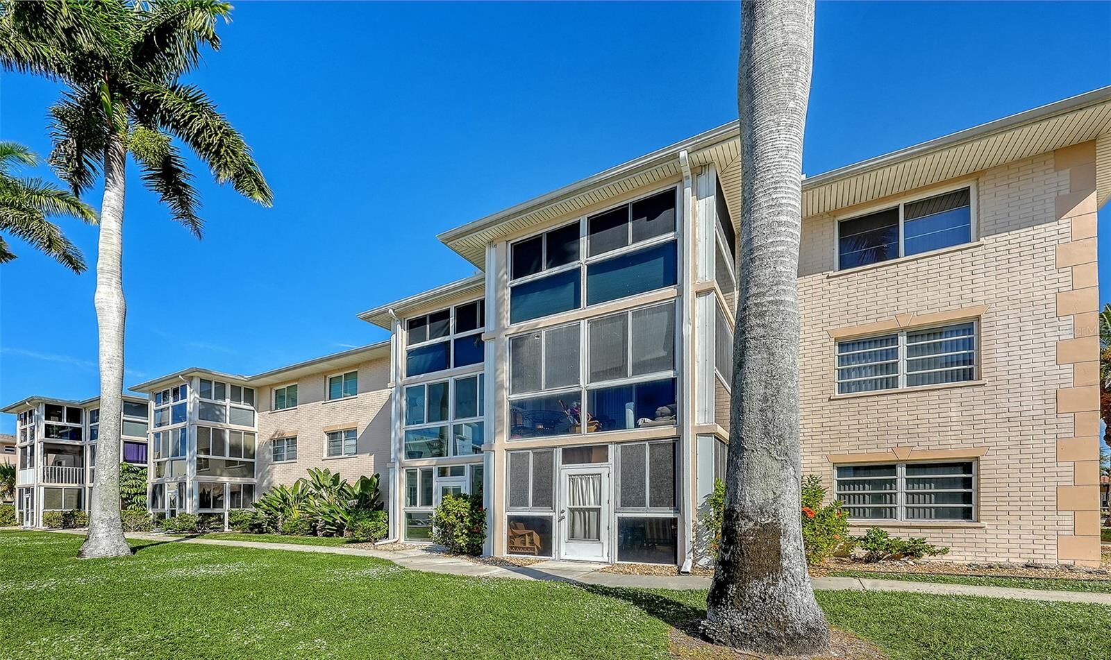 Property Photo:  200 The Esplanade N B2  FL 34285 