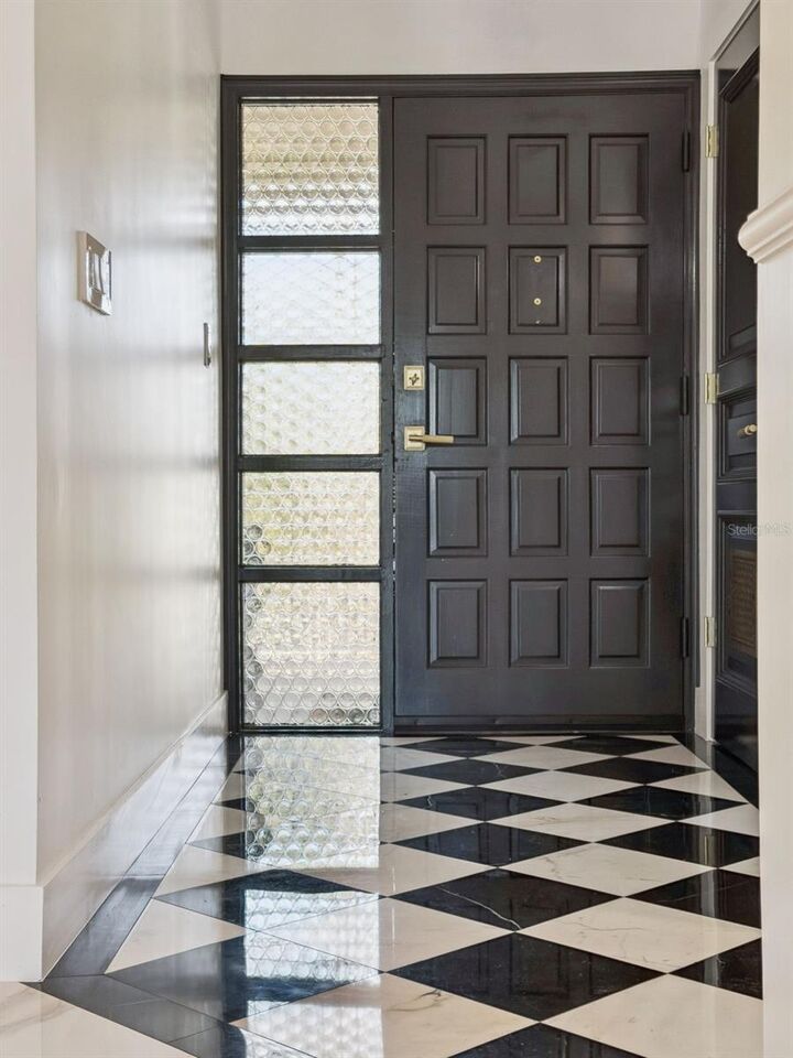 Property Photo: 100 S Interlachen Avenue 404 FL 32789