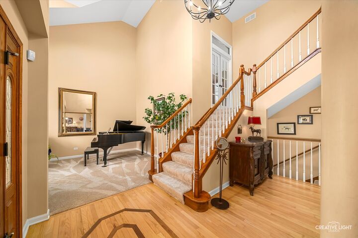 Property Photo:  1813 Winchester Court  IL 60543 