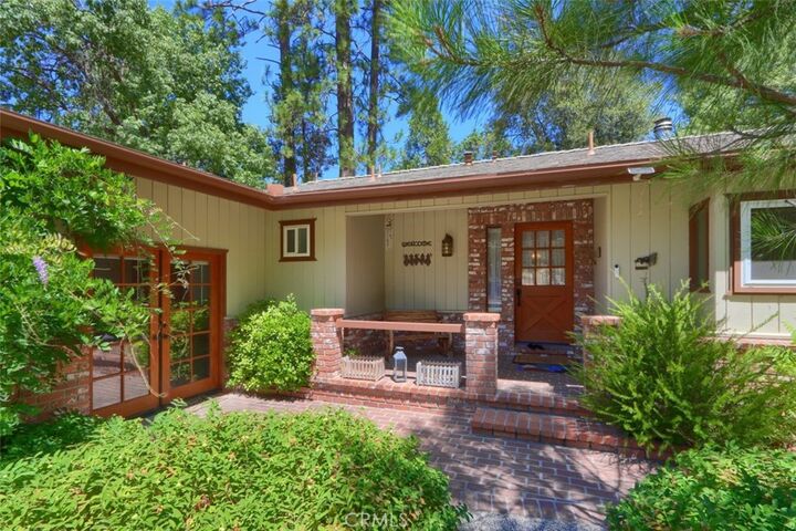 Property Photo: 5621 Ponderosa Court CA 95338