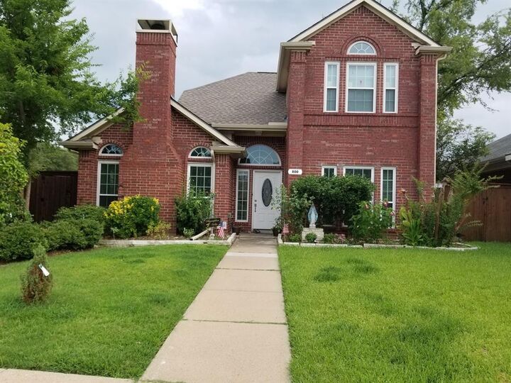 Property Photo:  800 Santa Fe Trail  TX 75063 