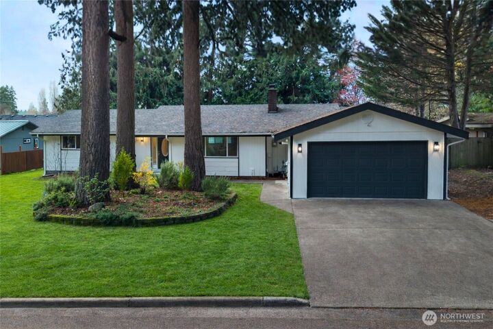 Property Photo: 5505 Windemere Drive SE WA 98501