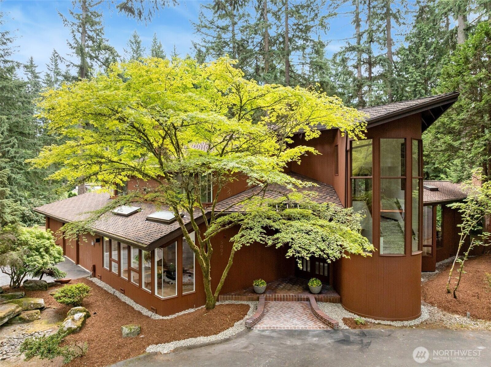 Property Photo:  5004  134th Place NE  WA 98005 