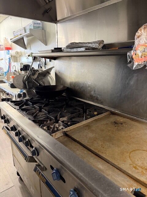 Property Photo:  485 Farmington Avenue  CT 06010 