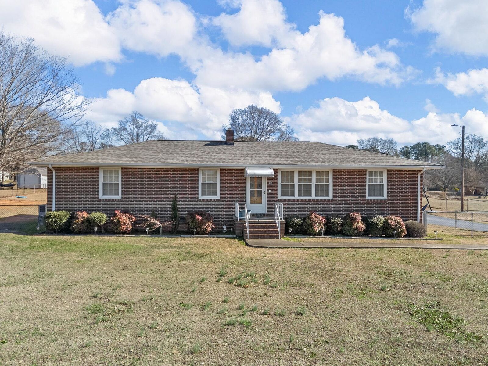 Property Photo:  131 Bennett Circle  SC 29307 