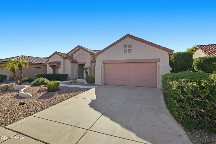 Property Photo: 19888 N Crimson Ridge Way AZ 85374