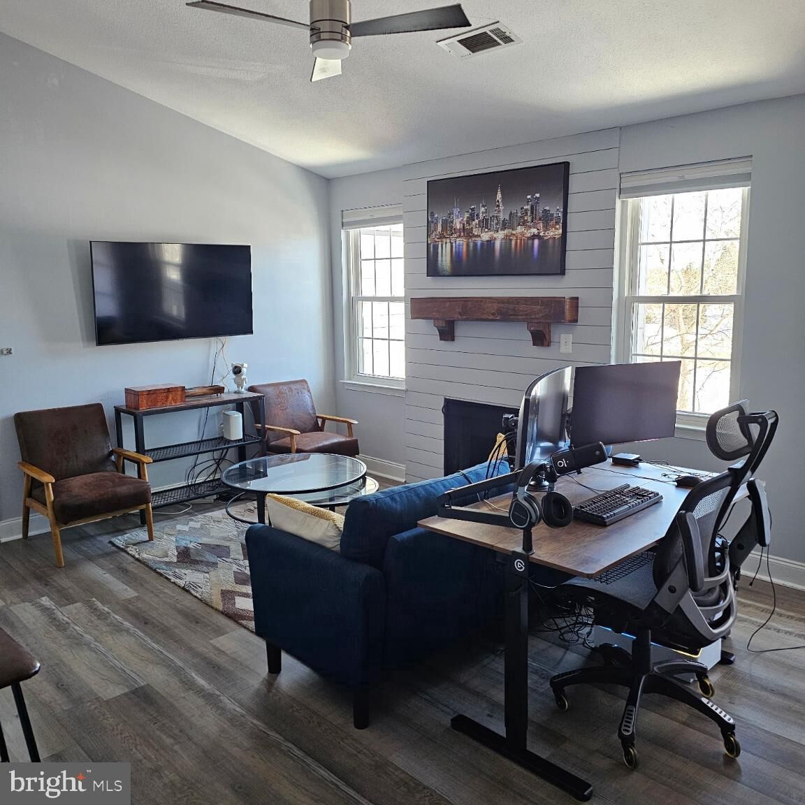 Property Photo:  20332 Beechwood Terrace 300  VA 20147 