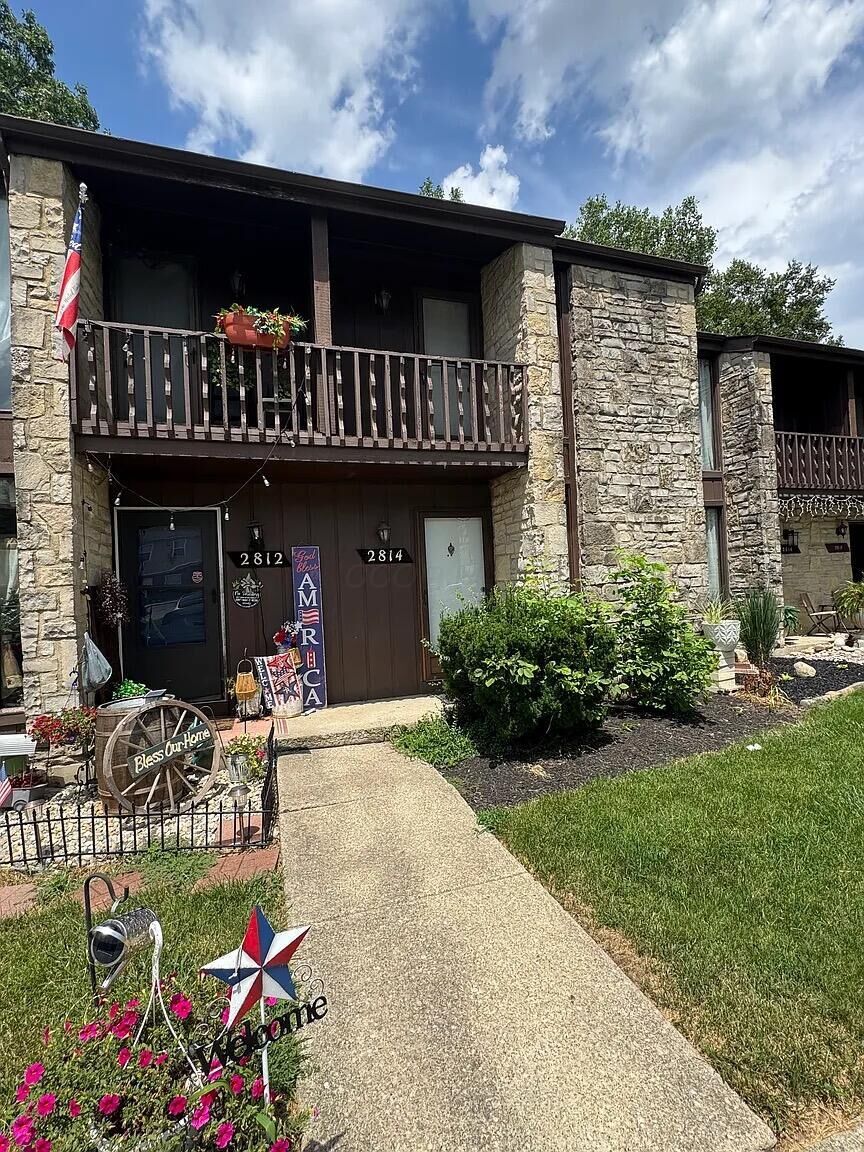 Property Photo:  2814 Stonehenge Drive  OH 43224 