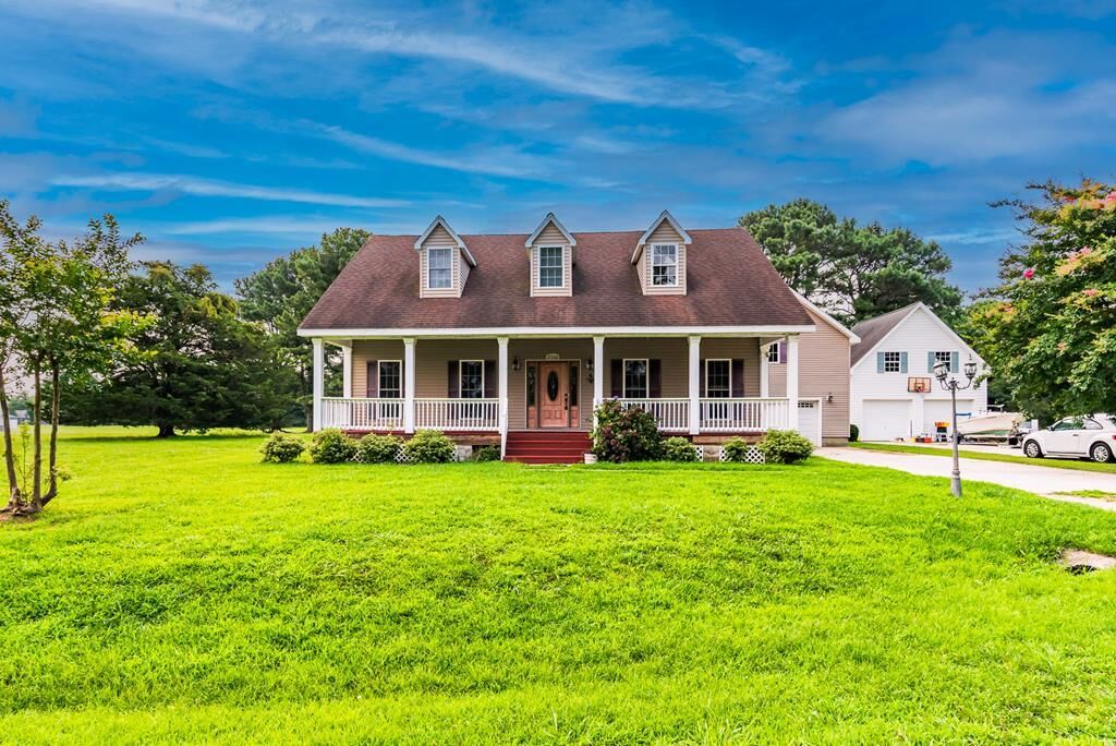 Property Photo: 37762 Skuttle Ct VA 23356