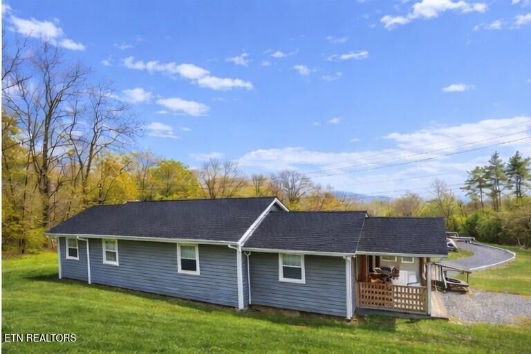 Property Photo:  3002 Highway 61 E  TN 37779 
