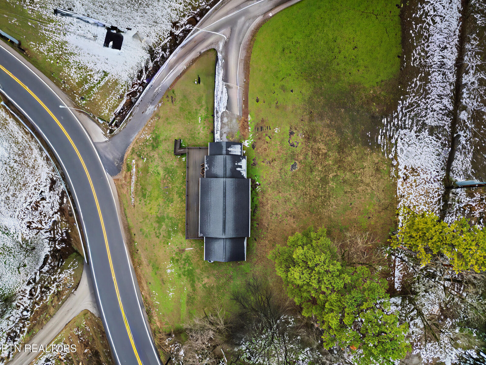 Property Photo: 3002 Highway 61 E TN 37779