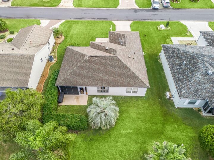 Property Photo:  1106 Berkshire Place  FL 32162 