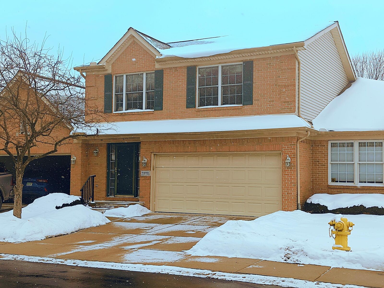 Property Photo:  23721 W Lake Circle  MI 48183 