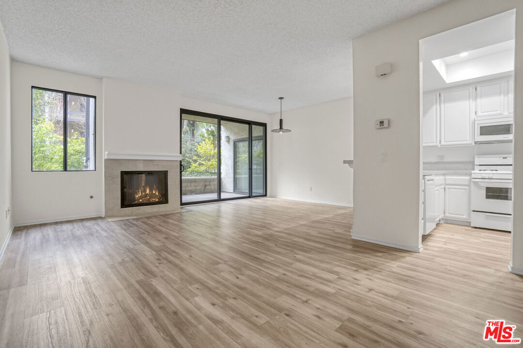 Property Photo:  8707 Falmouth Avenue 101  CA 90293 