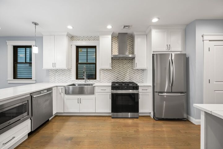 Property Photo:  229 E Eagle St 2  MA 02128 